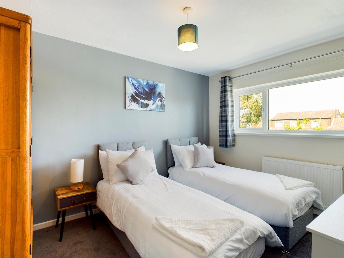 247 Serviced Accommodation In Telford- 3Br House מראה חיצוני תמונה
