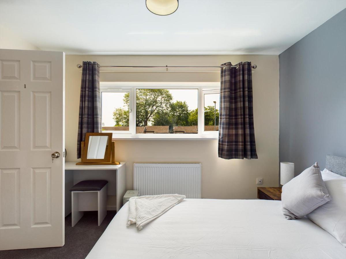 247 Serviced Accommodation In Telford- 3Br House מראה חיצוני תמונה